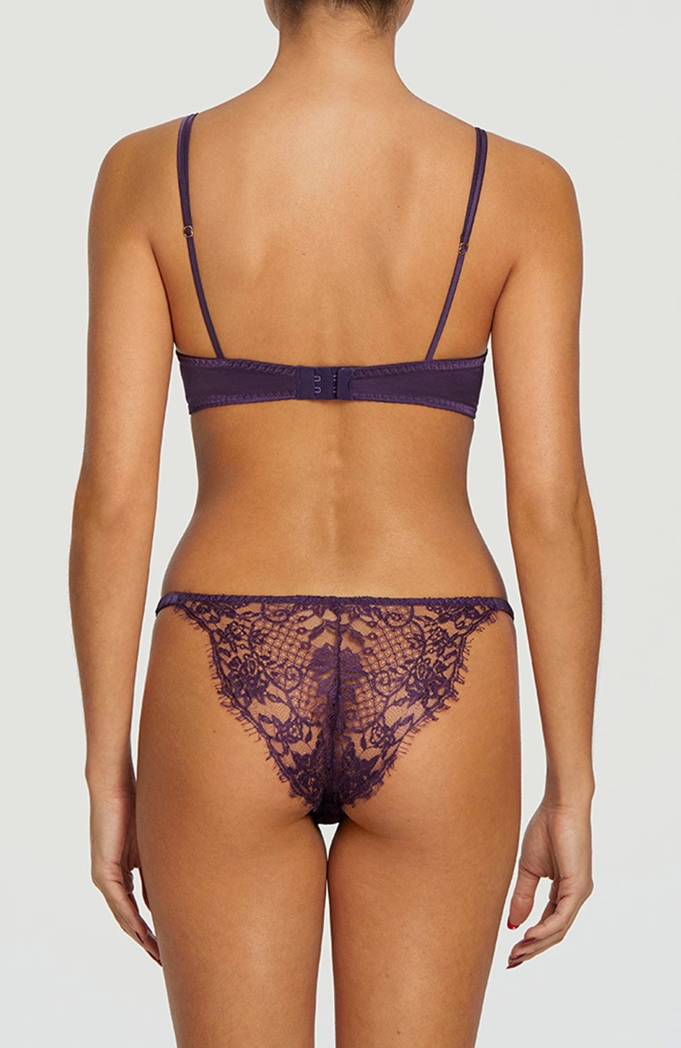 Hera High Neck Balconette Bra